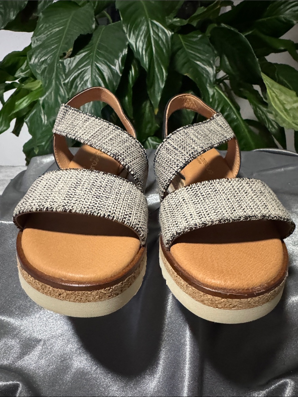 Andre Assous Neveah Black & Beige Espadrille Wedge Sandal
Size EU 36 / US 6 - Picture 8 of 11